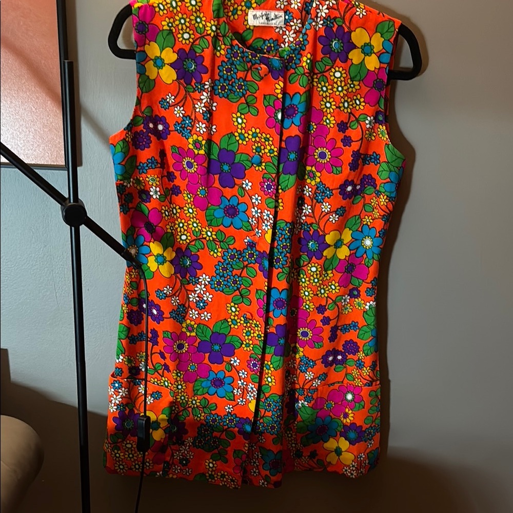Orange and Purple Graphic Fitted Blouse with Mandarin Collar